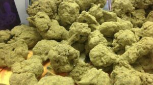 moon-rocks-weed