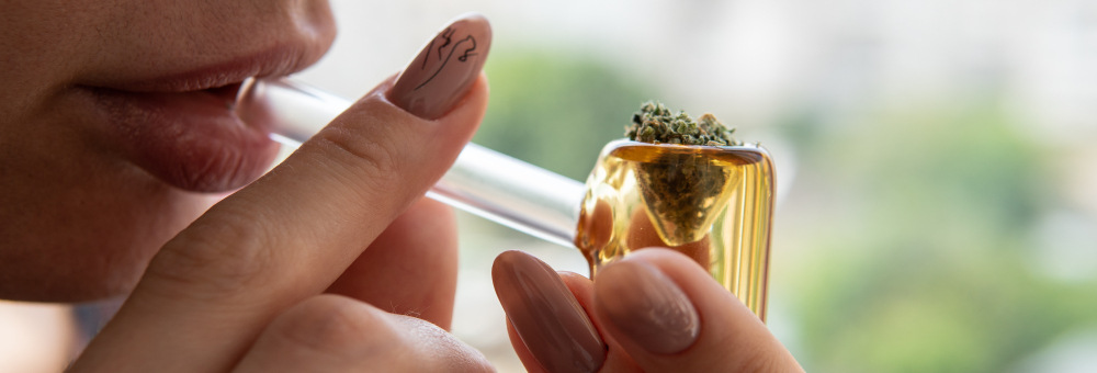 Bongs and Bowls: How to Pack a Bowl of Weed - MSNL Blog